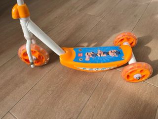 Monopatín tres ruedas Minions