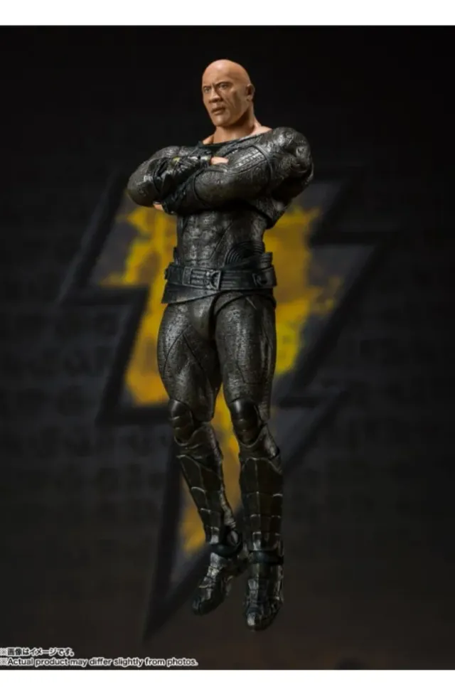 Figura Black Adam DC S.H. Figuarts 16.5 cm