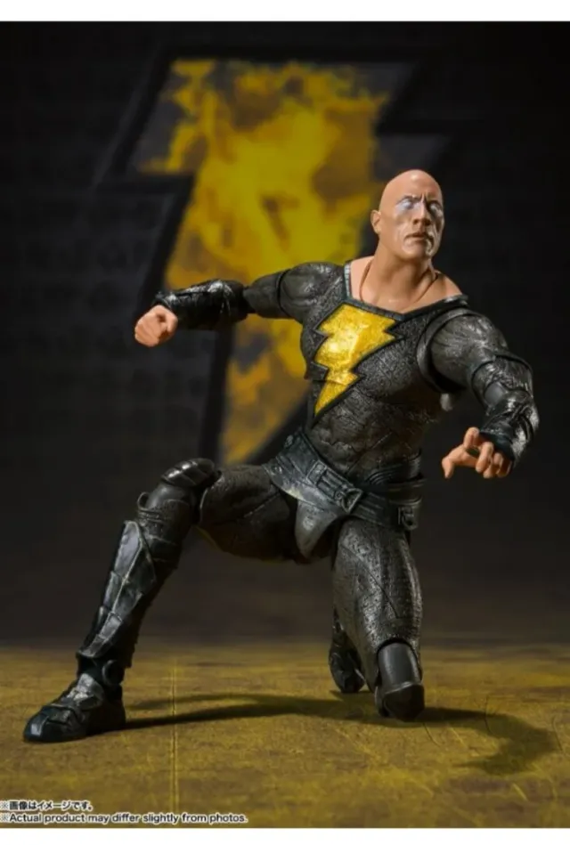 Figura Black Adam DC S.H. Figuarts 16.5 cm