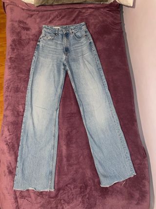 Pantalón vaquero Zara azul ancho