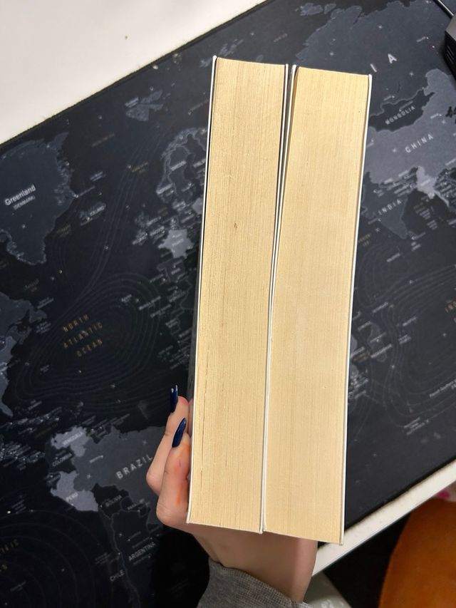 Dos libros de Blue Jeans