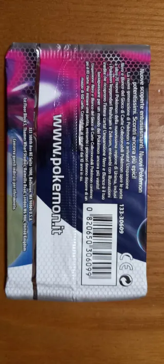 Pokemon Nero Bianco bustina sigillata