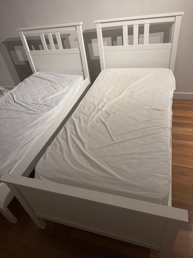 2 Camas 90x200 cm, OPORTUNIDADE!!