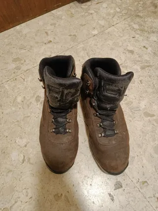 Botas Hi-tec Decathlon  Talla 46  Marrones