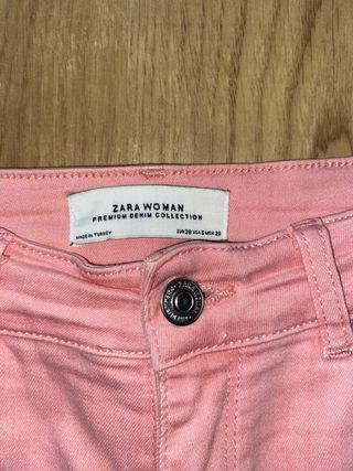 Pantalón Zara rosa pitillo