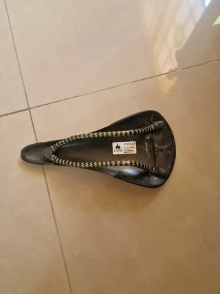 Sillín Tune Speedneedle Piel Negro