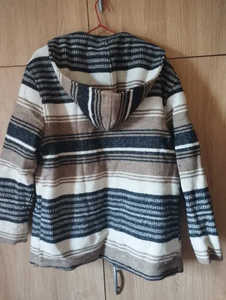Chaqueta con capucha forrada