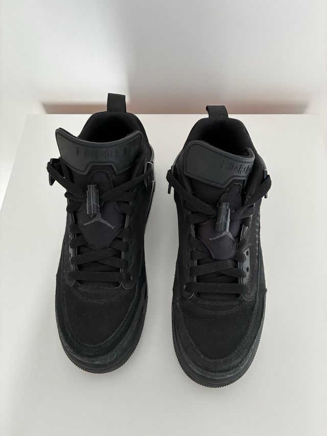Jordan Spizike Low Negro