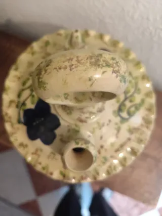 Botijo de cerámica pintado a mano