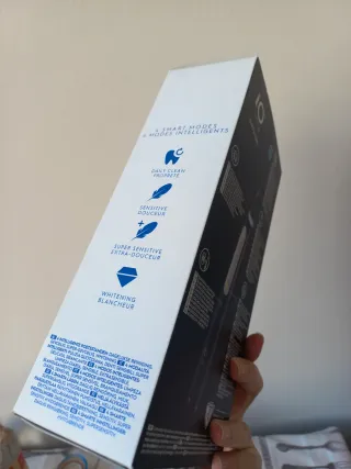 Oral-B iO Series 4 Spazzolino Elettrico + omaggio