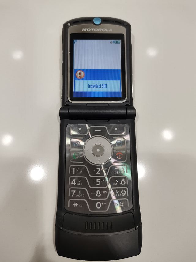 Motorola v3 black