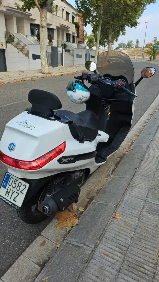 Piaggio X Evo 125cc Moto