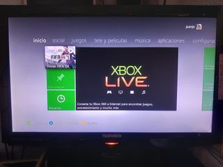 Xbox 360 Blanca + Mando y Fuente