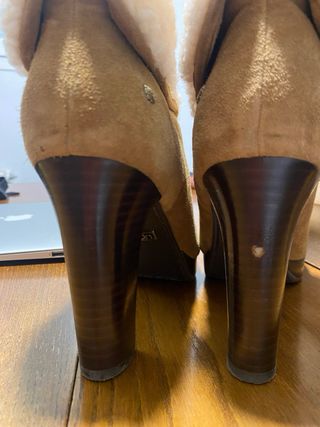 Botines UGG tacón ante marrón