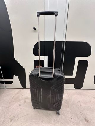 Maleta de cabina Roncato negra