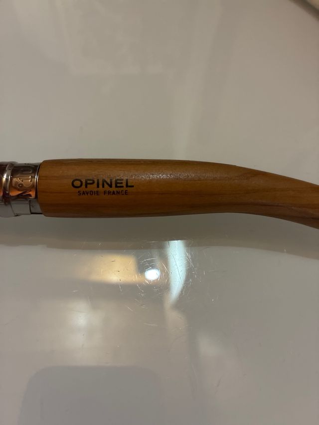 Coltello Opinel in legno