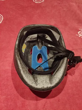 Casco Barbie rosa flores