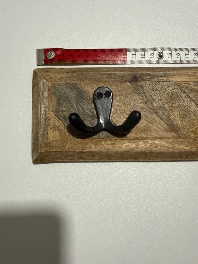 Perchero de madera con 3 ganchos