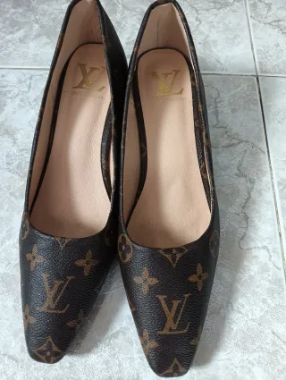 Zapatos Louis Vuitton Marrones Talla 39
