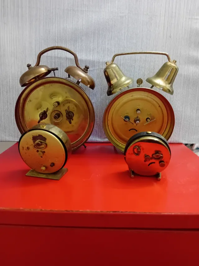 4Despertadores Antiguos