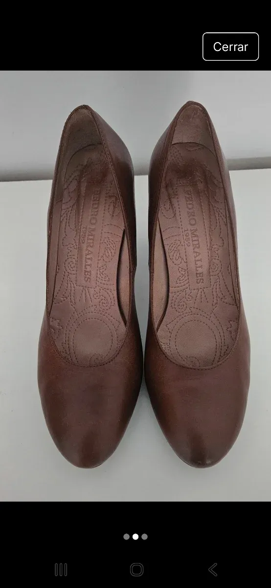 Salón plataforma Pedro Miralles Marrón