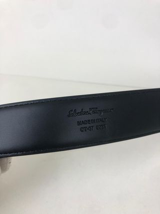 Cinturón Salvatore Ferragamo de piel negra