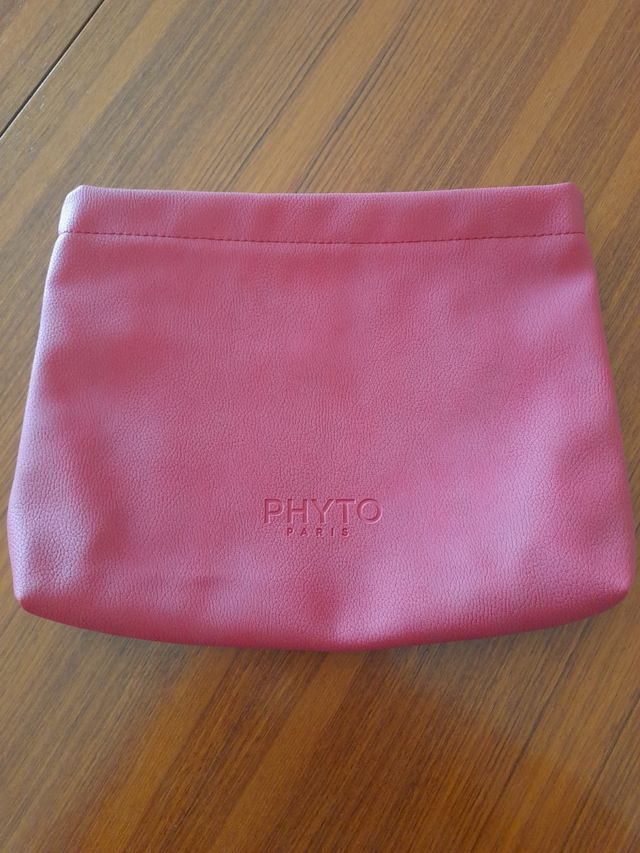 Beauty case fucsia Phyto Paris, nuovo, mai usato.