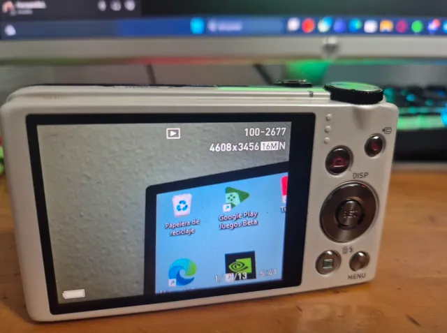 Casio Exilim EX-ZR400 16.1 MPX 12.5x Zoom BLANCA