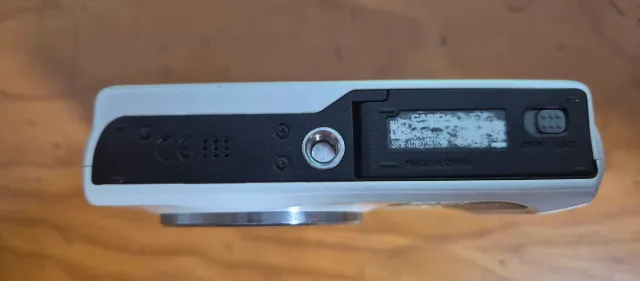 Casio Exilim EX-ZR400 16.1 MPX 12.5x Zoom BLANCA