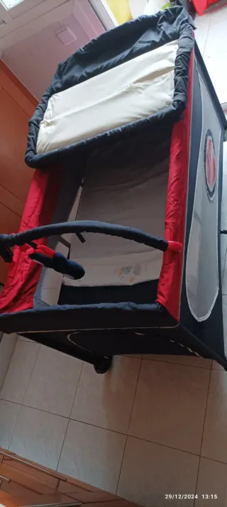 Cuna de viaje plegable