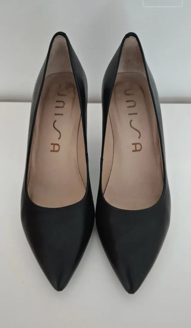 Zapatos de tacón Unisa negros
