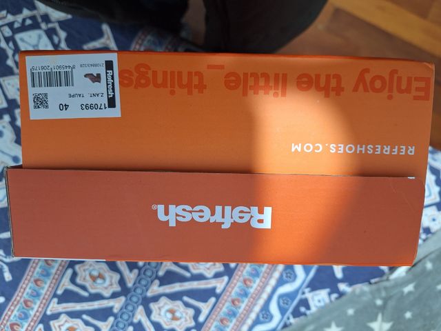 Zapatos color taupe Talla 40