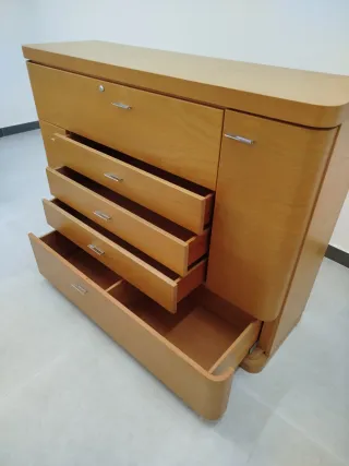 Cómoda de madera