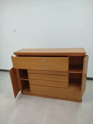 Cómoda de madera