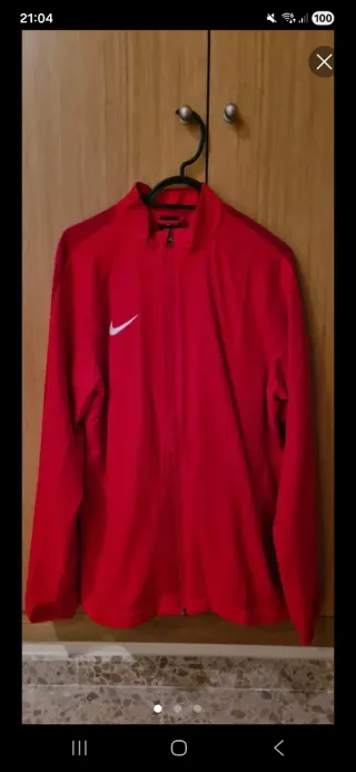 Chaqueta Nike Roja Cremallera