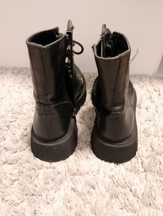 Botines negros Bershka