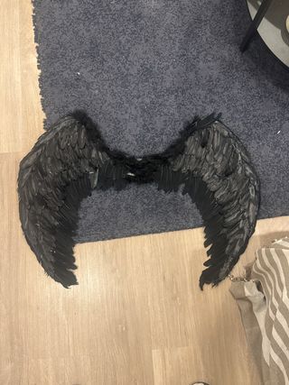 Alas de Halloween negras