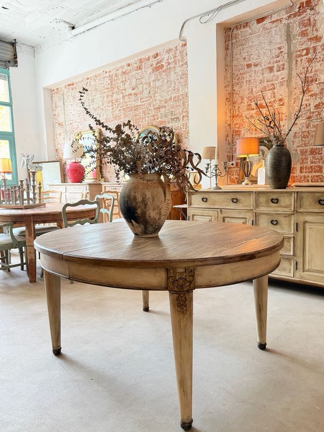 Mesa oval extensible estilo francés