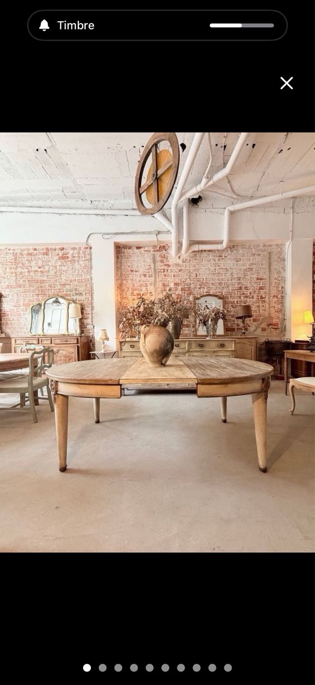 Mesa oval extensible estilo francés