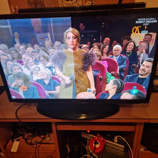 TV Samsung UE37EH5000 para piezas