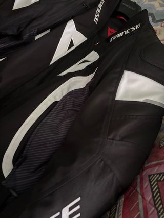 Chaqueta Dainese Moto Negra y Blanca talla 48