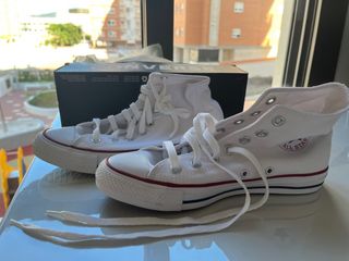 Converse nuevas Chuck Taylor Blancas Talla 38
