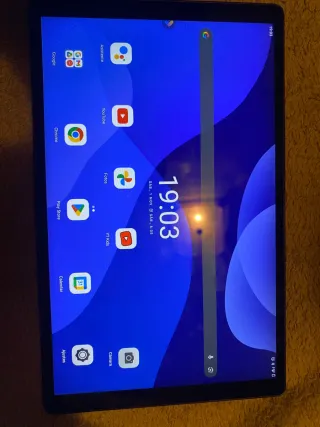 Tablet Lenovo Negra y Azul