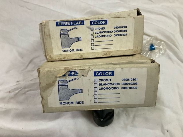 Grifos para baño (2 unidades)