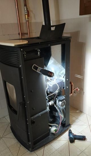 Limpieza con revision de rstufas pellet y calderas