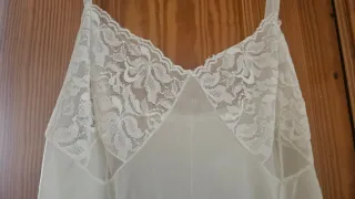Camisón blanco de encaje