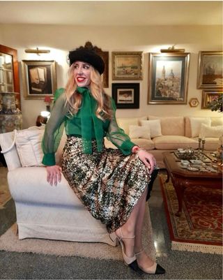 Falda midi lentejuelas Zara.