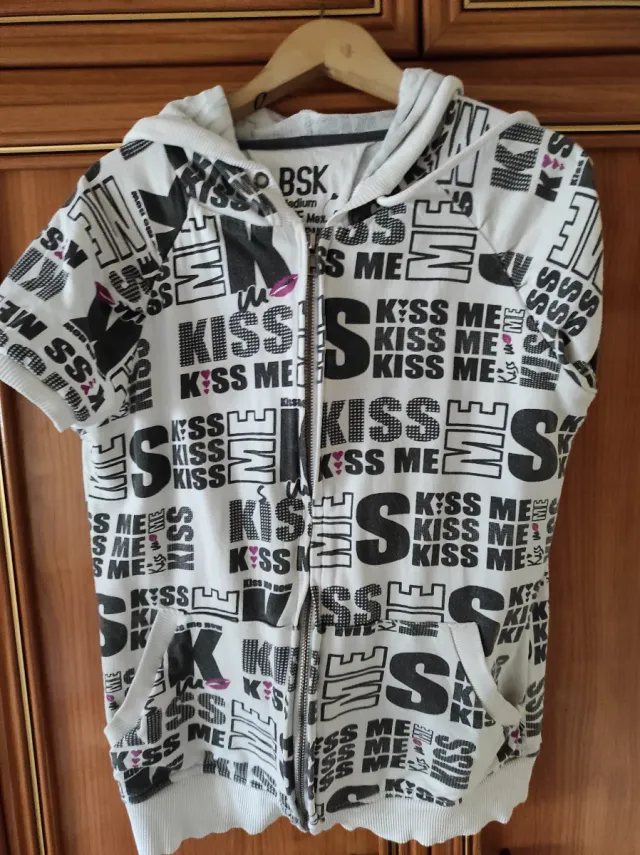 Sudadera BSK sin mangas con capucha