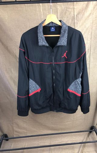 Chaqueta Jordan Negra y Roja