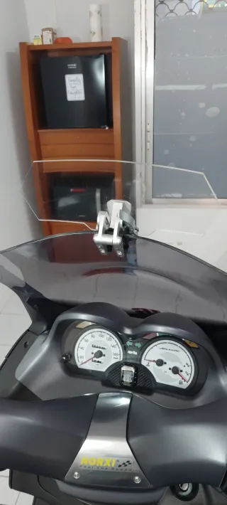 Deflector de aire moto universal